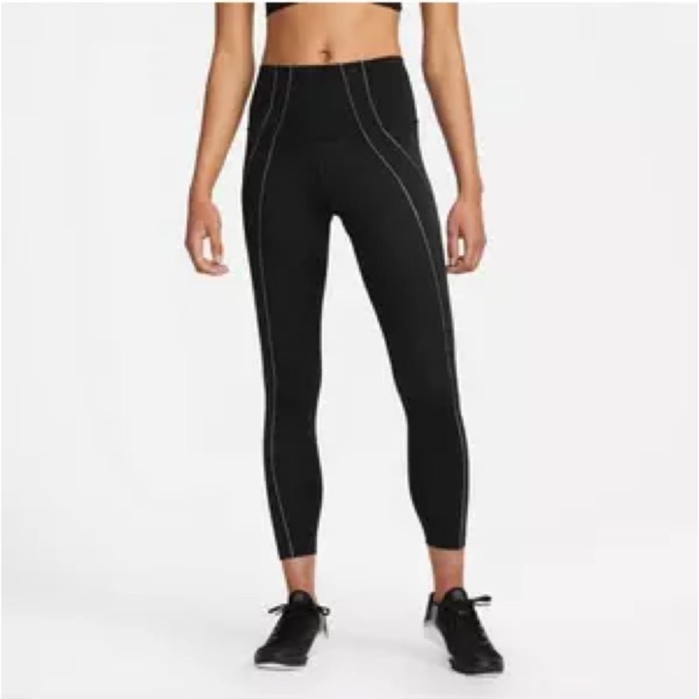NIKE 
|
Pants|
Women's Pants
Nike Women's Yoga 7/8 Lurex Tights